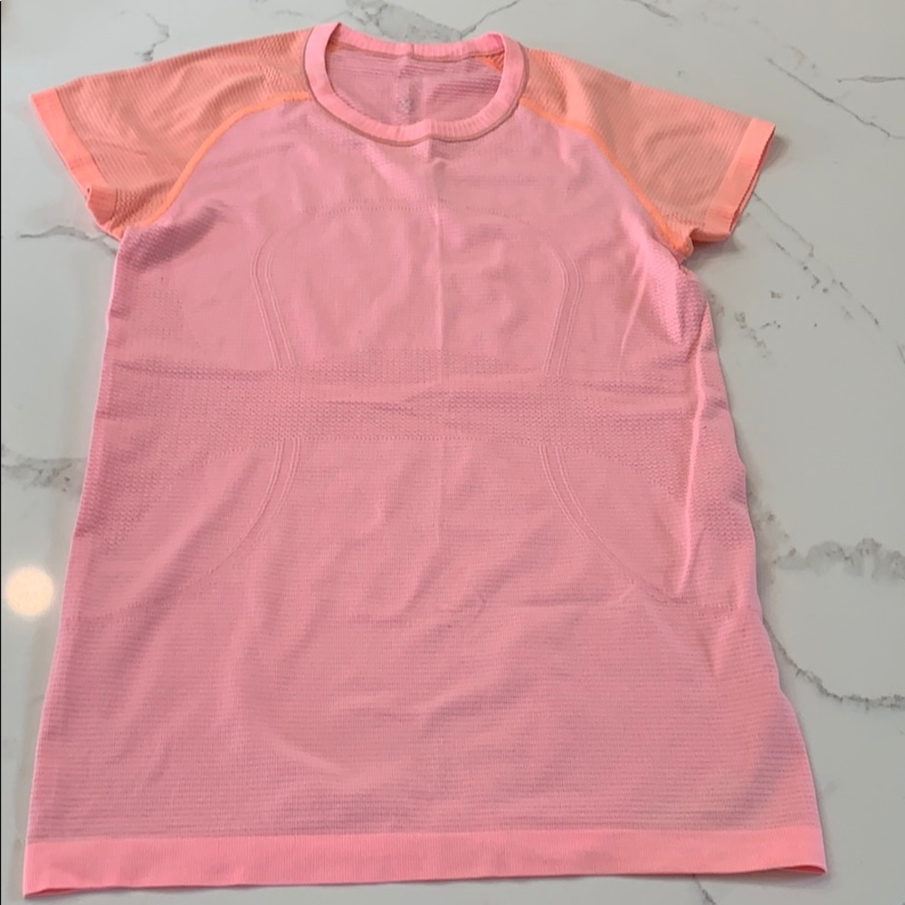 Lululemon swiftly tech short sleeve top.